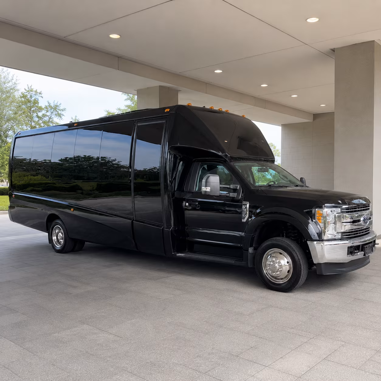 birthday party buses for nashville s broadway and honky tonk district