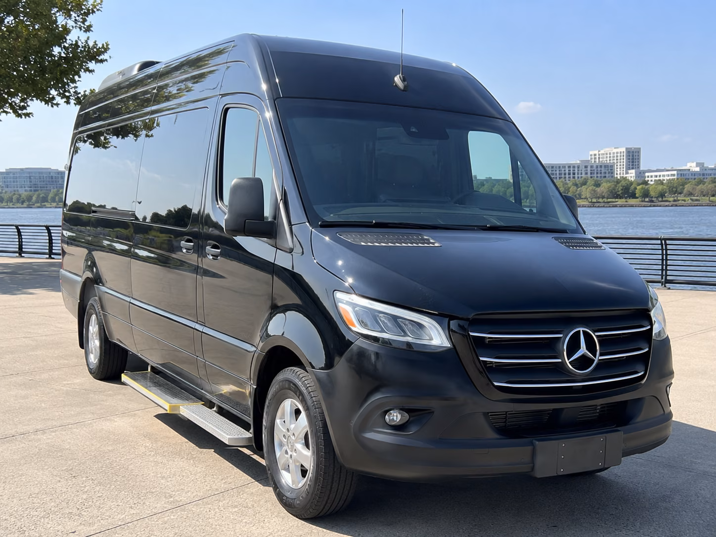 book group transportation for your next airport transfer 5