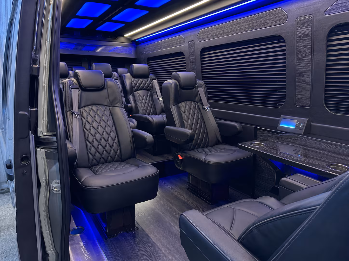 book group transportation for your next convention or trade show 3