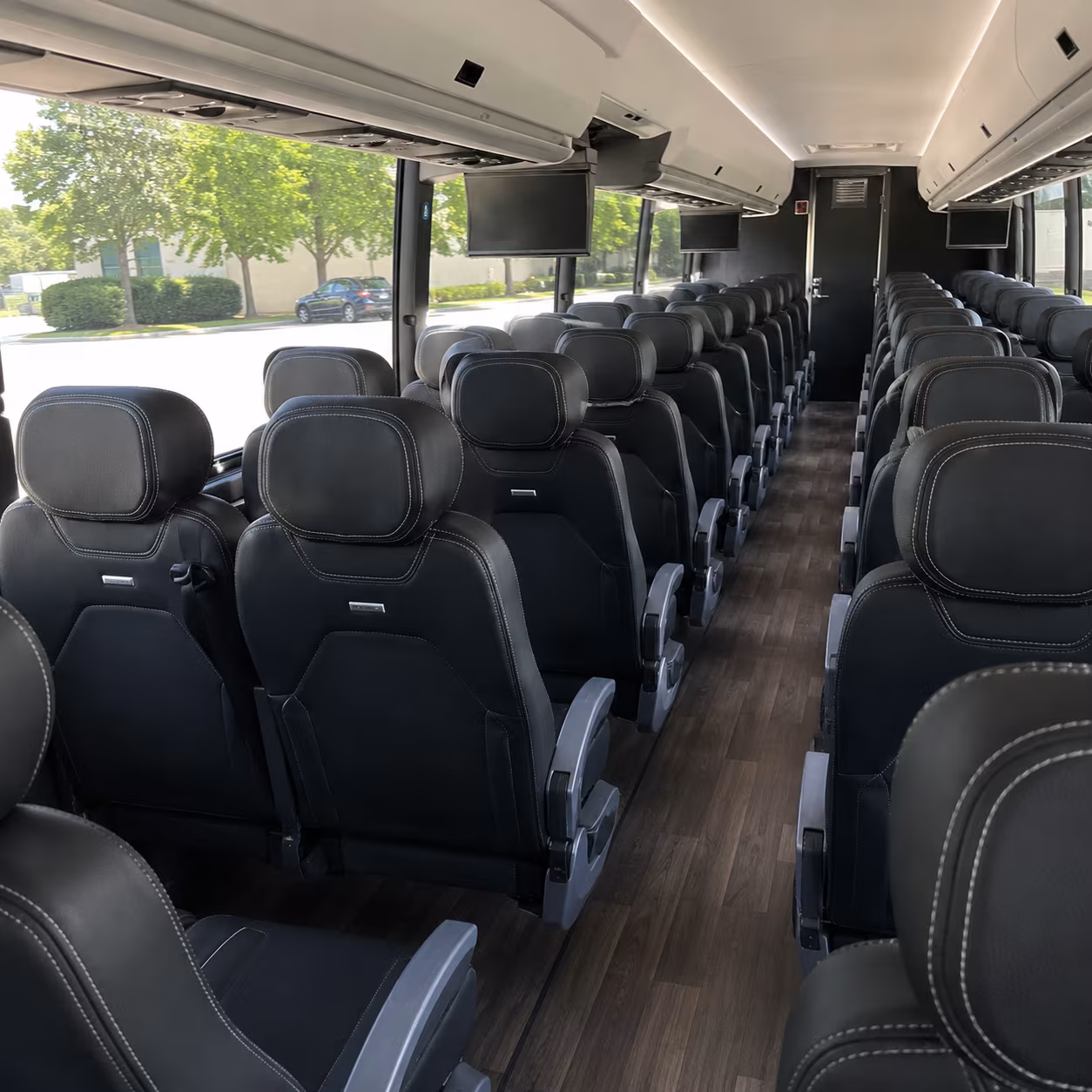 charter buses for gaylord opryland resort convention attendees