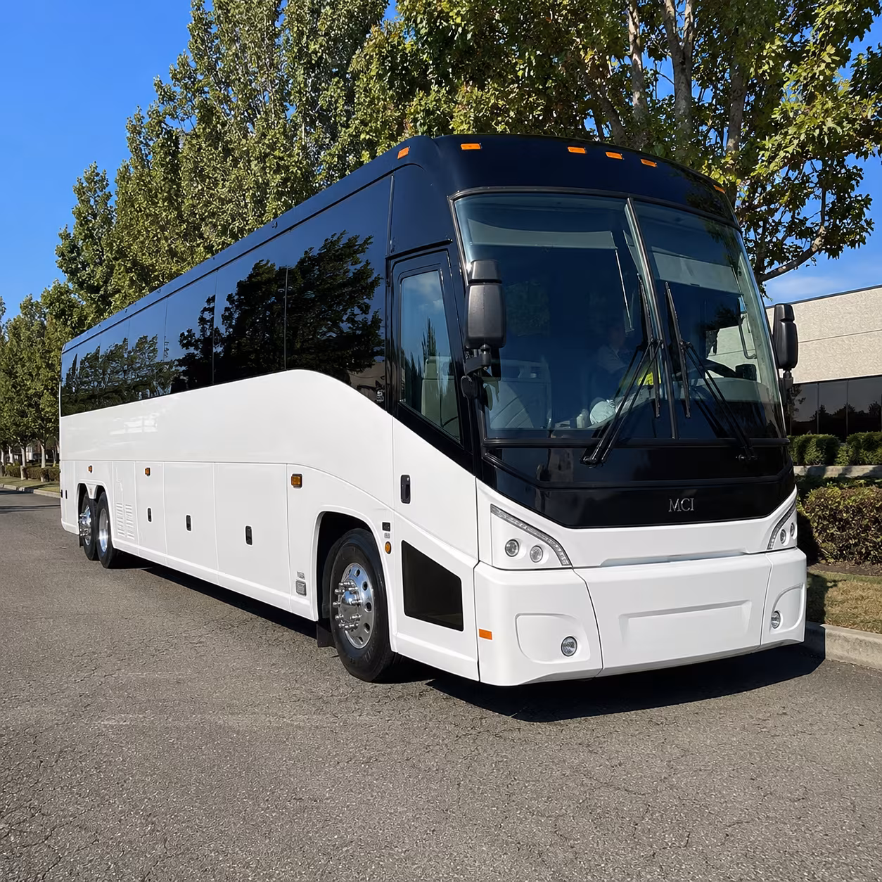 nashville 50 passenger charter bus