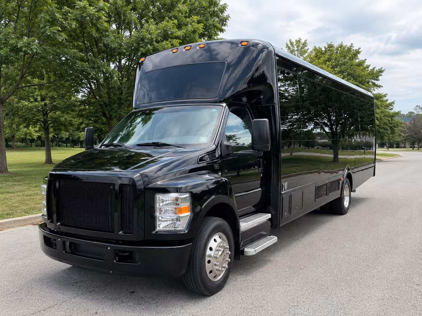 nashville birthday party bus rental