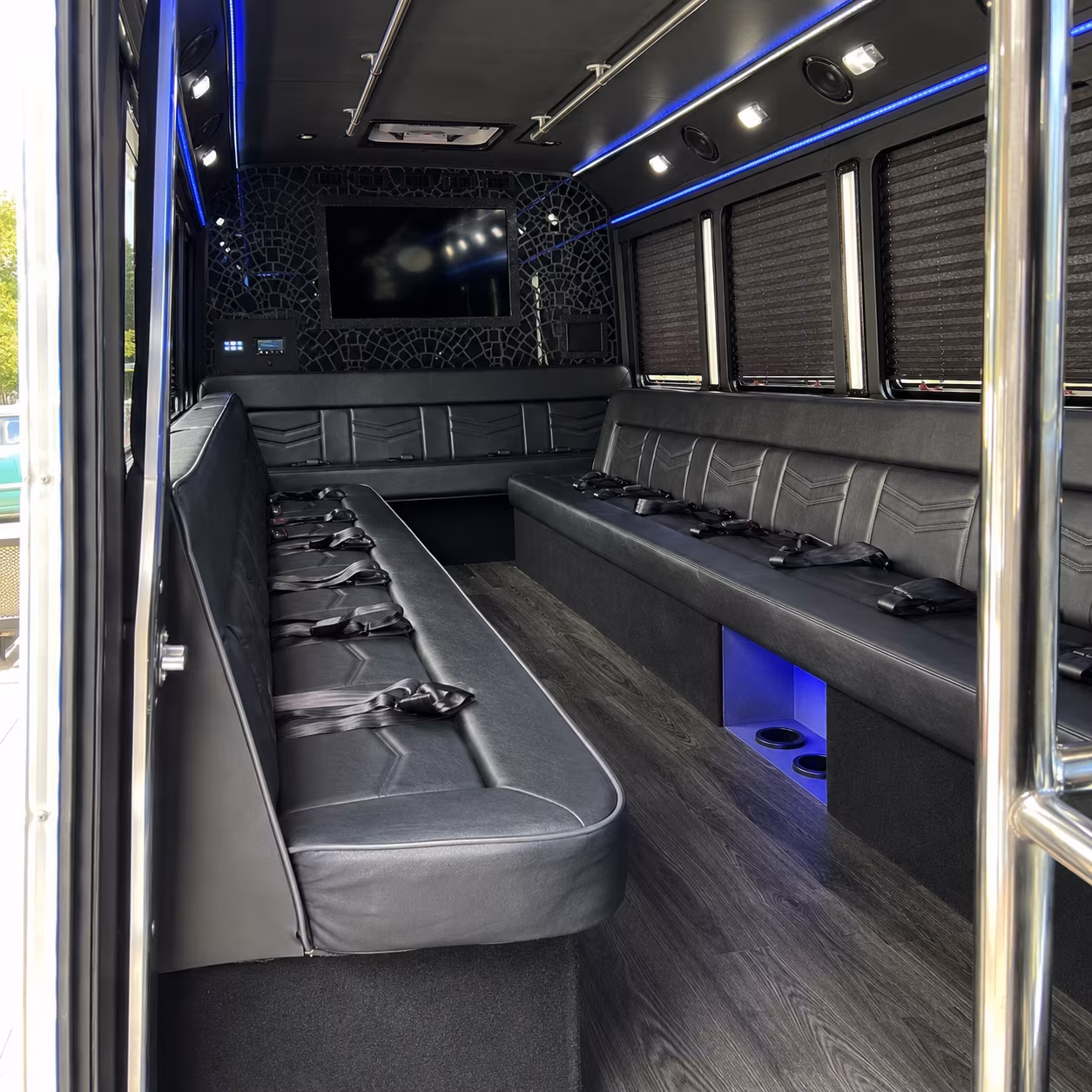 nashville holiday party bus rental
