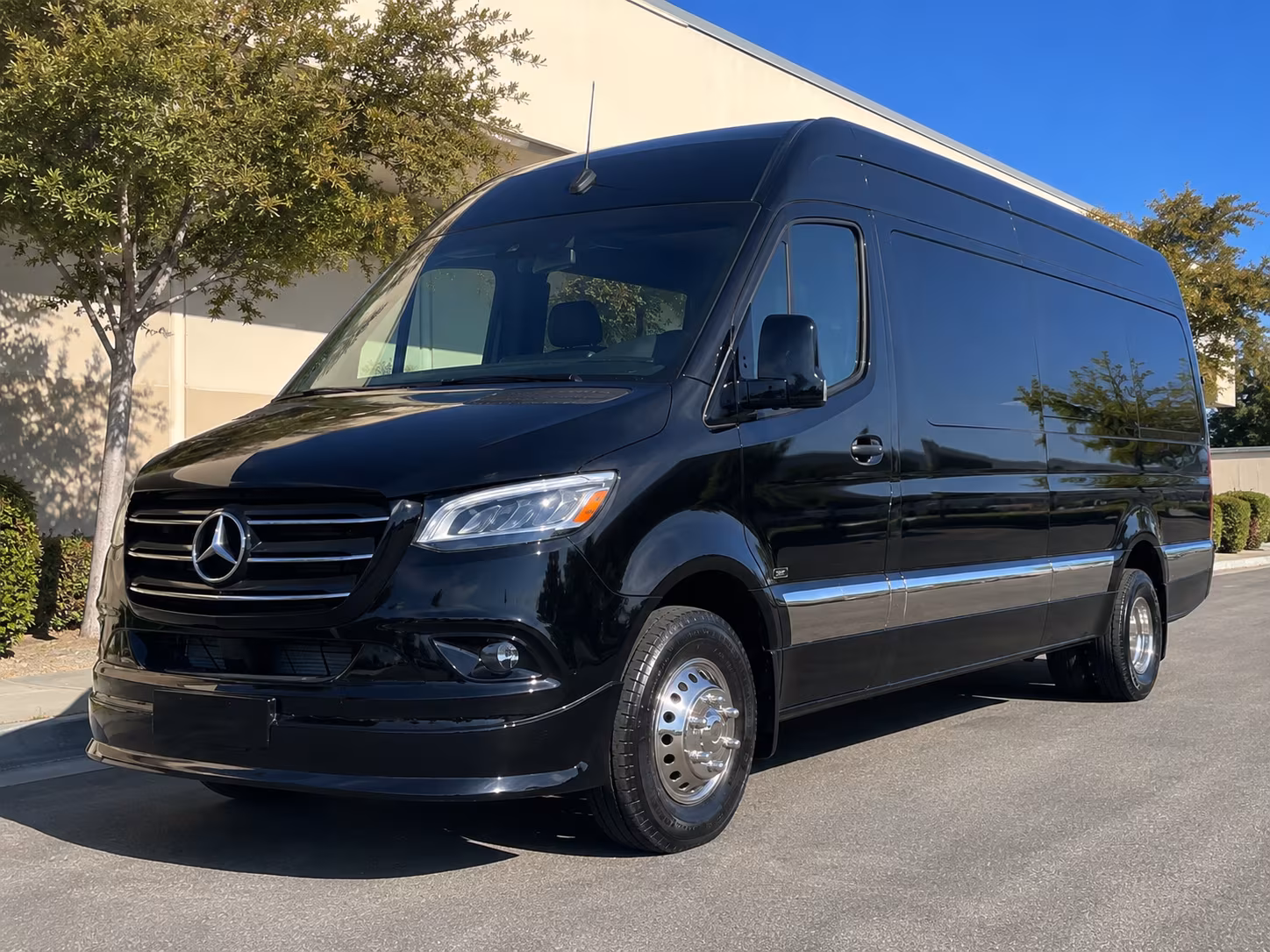 nashville sporting event transportation onboard seating