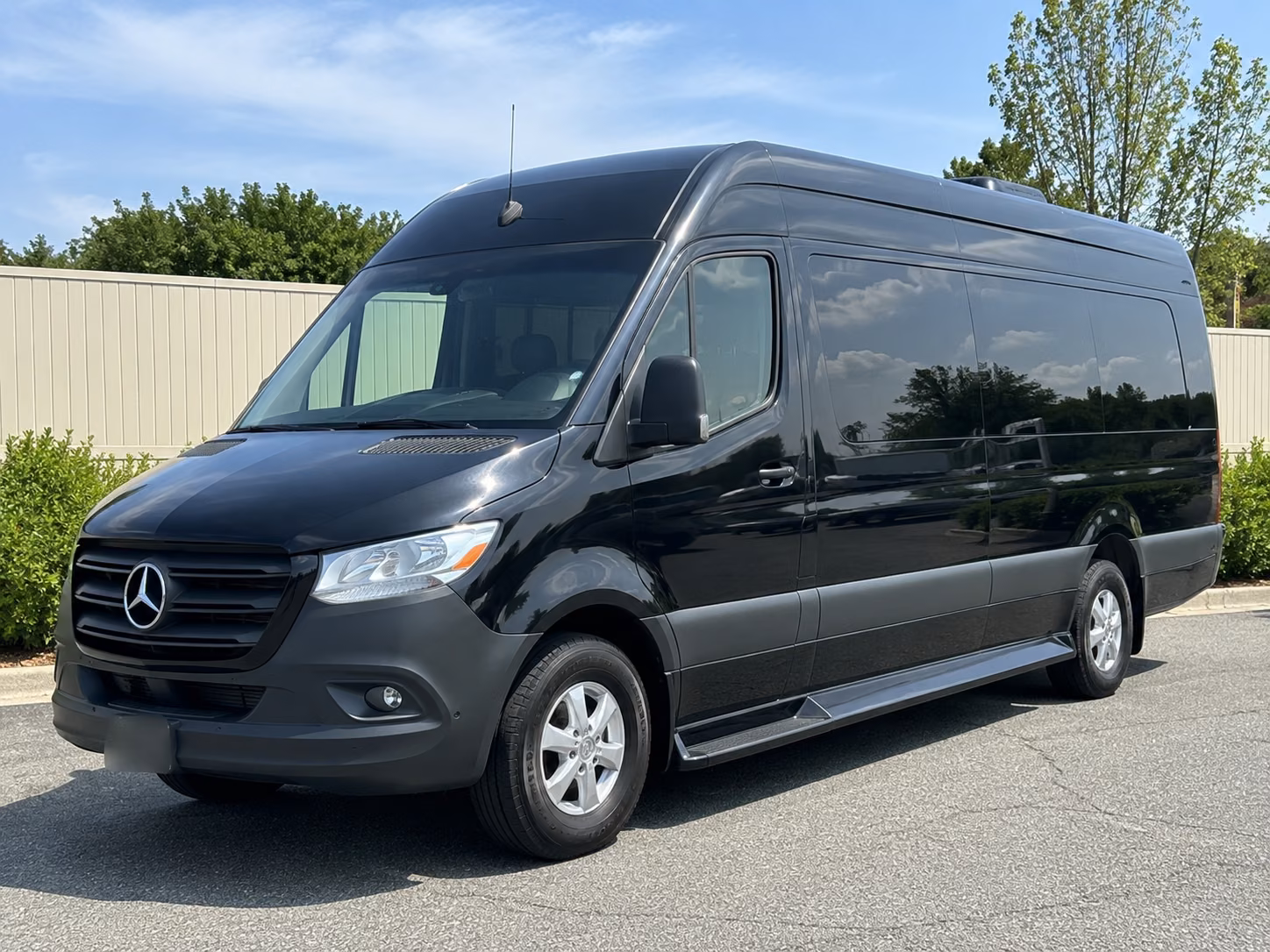 sprinter vans and minibuses for executive transfers across nashville